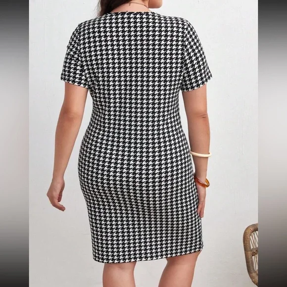 SHEIN Black and White Houndstooth Mini Dress - Picture 2 of 5
